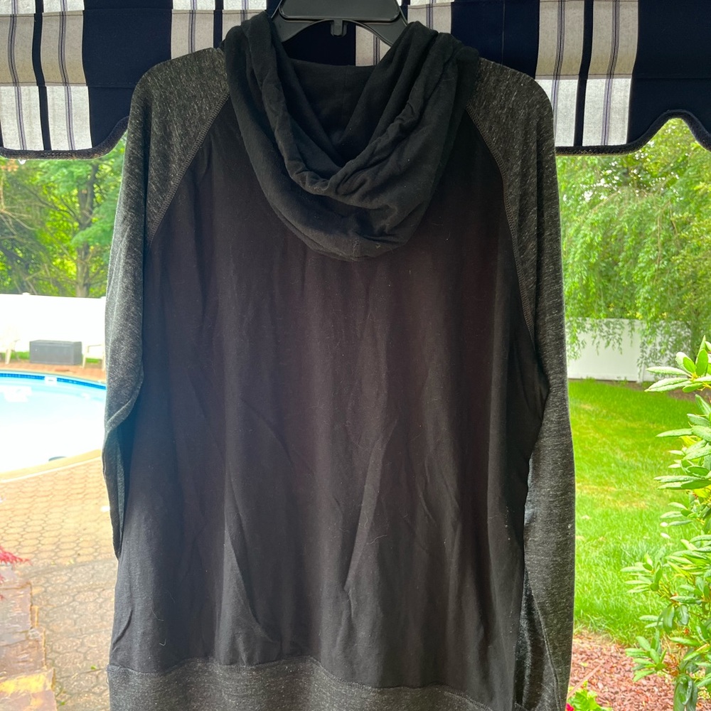 Mens American Eagle Long Sleeve lightweight Hoodie